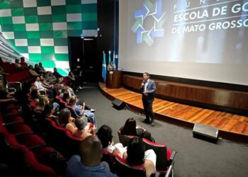 Profissionais da saúde finalizam especialização e fortalecem a gestão hospitalar no Estado