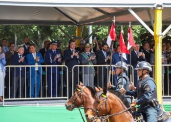 Desfile: Com público de 10 mil pessoas, tradição e admiração celebram a Independência do Brasil