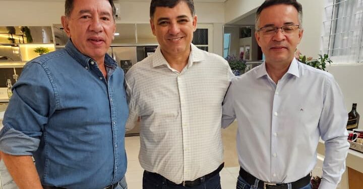 Deputado Gerson Claro fortalece presença em Camapuã durante aniversário de 77 anos