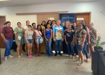 Grupo Onça Pintada realiza ação preventiva contra o câncer de mama em Alcinópolis