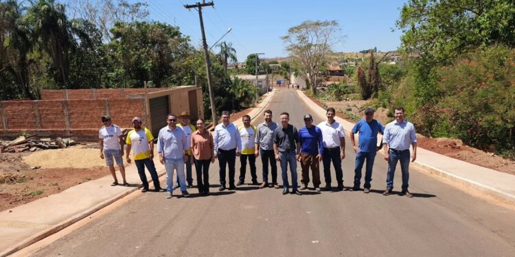 Pavimentação em bairros marca aniversário de 77 anos de Camapuã