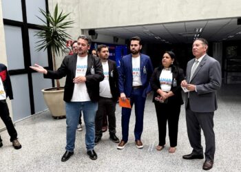 Deputado Gerson Claro recebe visita dos alunos do projeto “Câmara Vai à Escola” de Aparecida do Taboado