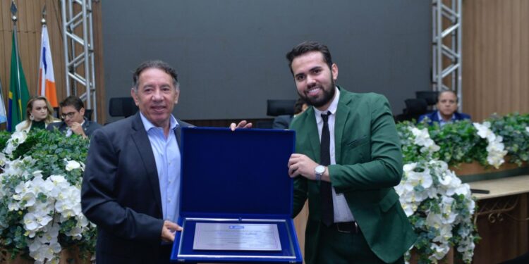 Câmara de Aparecida do Taboado concede título de Cidadão Aparecidense a Gerson Claro