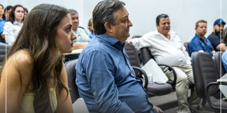 Prefeito Leocir Montanha lidera formação de regional da ASSEMAE