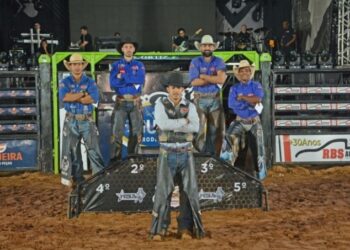 Porvinha é campeão da montaria em touros no 4º Rodeio Fest de Figueirão