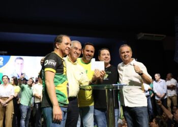 Prefeito Weliton Guimarães oficializa filiação ao PL em evento de lideranças