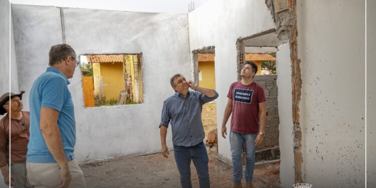 Prefeito Leocir Montanha acompanha andamento das obras de reforma na ESF Itaqui