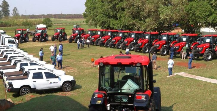 Para melhoria da agricultura familiar em 20 municípios, Governo de MS entrega equipamentos