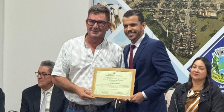 Zé Galdino é agraciado com Título de Cidadão Figueirãoense, trajetória no laço e investimentos locais sustentam reconhecimento