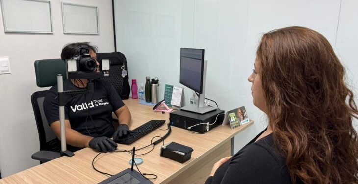 Saiba o que não pode na foto da CNH e conheça quem ajuda a garantir o padrão de foto oficial