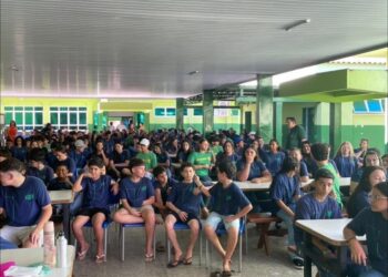 Escola de Alcinópolis realiza ação integrada para promover saúde e conscientização entre estudantes