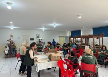 Curso de ponto cruz na Rica Trama tem 32 horas e turmas manhã e tarde