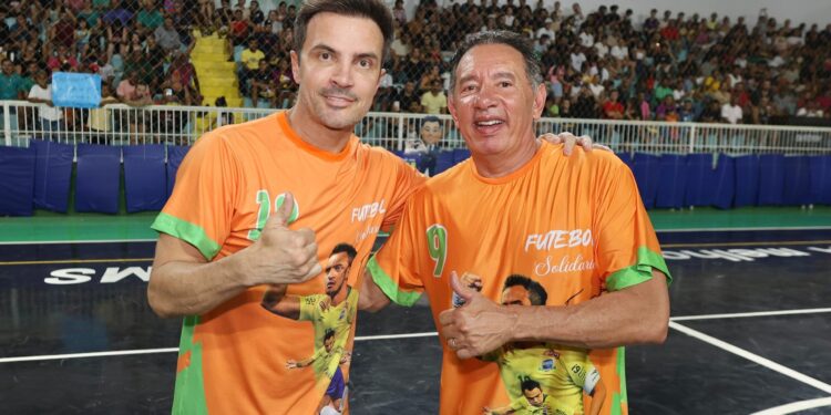 Gerson Claro participa de partida beneficente em Miranda ao lado do ex-jogador Falcão