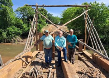 Juvenal Consolaro inspeciona obra e detalha etapas da recuperação da ponte do Jauruzinho