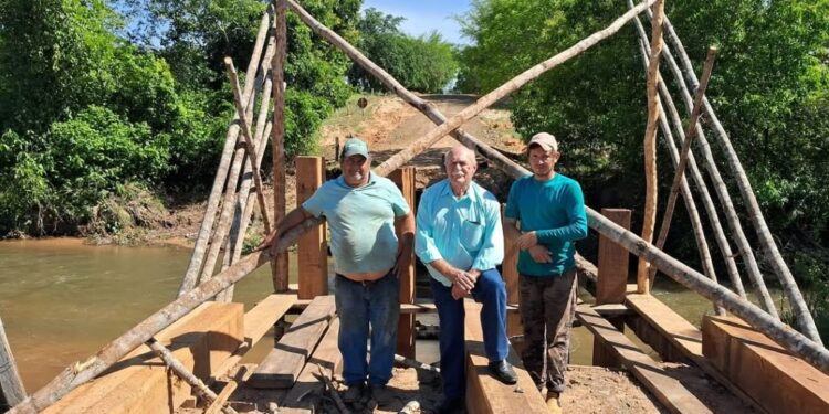 Juvenal Consolaro inspeciona obra e detalha etapas da recuperação da ponte do Jauruzinho