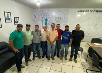 Juvenal Consolaro ouve prestadores e alinhará vistorias em trechos usados pelo transporte de alunos