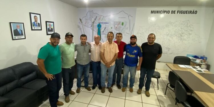 Juvenal Consolaro ouve prestadores e alinhará vistorias em trechos usados pelo transporte de alunos