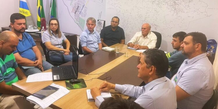 Juvenal Consolaro reúne secretariado e define prioridades de gestão em Figueirão