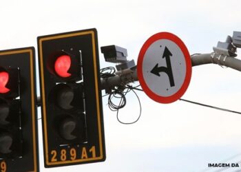 Vereador Magno Almeida propõe instalação de câmeras de monitoramento em semáforos de Costa Rica