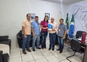 Juvenal Consolaro recebe equipe da Sanesul e confirma novos investimentos em Figueirão