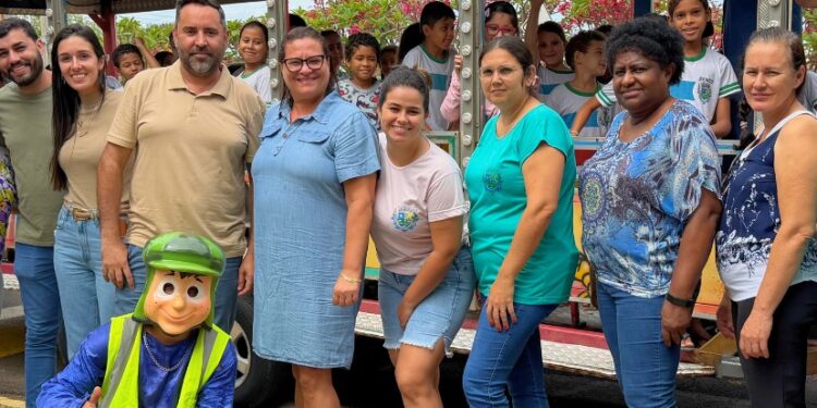 Alcinópolis promove “Trenzinho da Alegria” para alunos da primeira infância