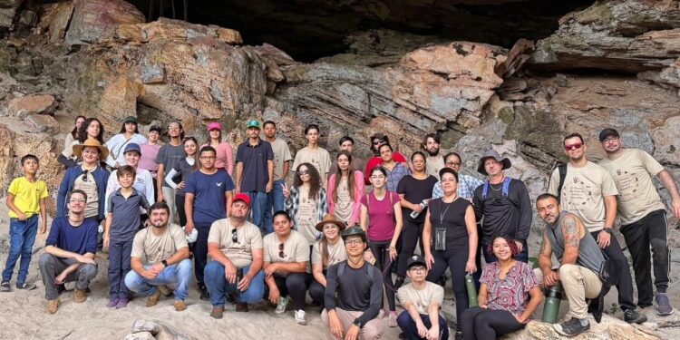 Encerramento da Semana de Cultura inclui visita à Gruta do Barro Branco em Alcinópolis