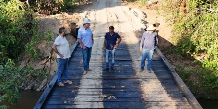 Weliton Guimarães confere entrega de ponte reconstruída e reforça ações de infraestrutura rural