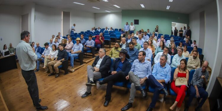 Weliton Guimarães reforça parceria com governo estadual em reunião com Governador