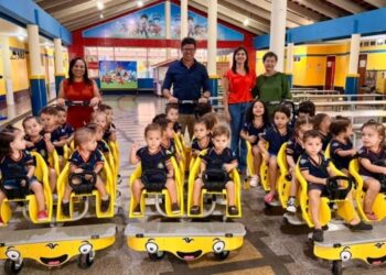 Costa Rica amplia infraestrutura da Educação Infantil com novos carrinhos de transporte