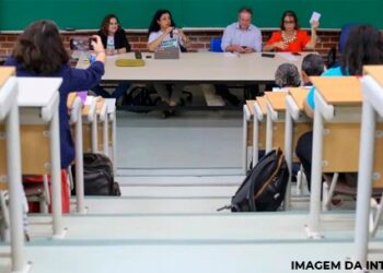 Costa Rica formaliza apoio a projeto que cria piso para trabalhadores de apoio escolar