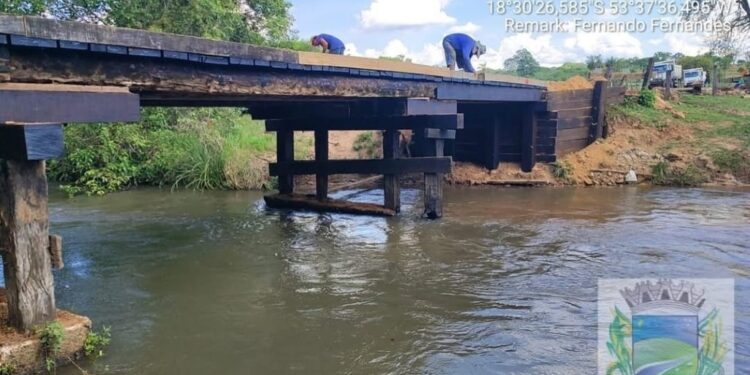 Prefeitura de Figueirão conclui reforma da ponte do Mirassol e beneficia moradores e produtores da região
