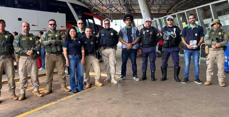 Ação educativa “Embarque Legal” orienta passageiros no Terminal Rodoviário de Campo Grande
