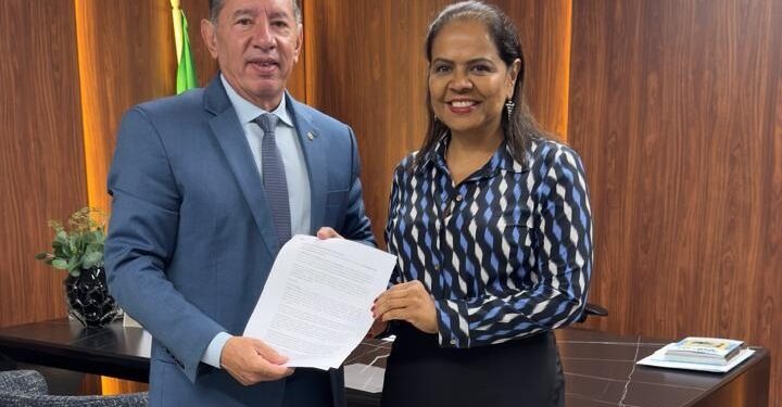 Reunião entre Gerson Claro e Jaceguara Dantas define cronograma do pacto Todos por Elas na Educação