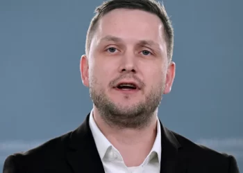 Groenlândia reage a ameaças dos EUA e orienta população a se preparar para cenários extremos