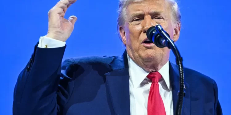 Não quero usar a força, só quero a Groenlândia”, diz Trump em Davos