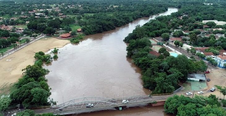 Risco de alagamentos leva Defesa Civil a emitir alerta para rios do estado