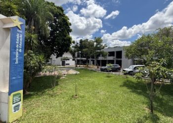 Secretaria de Educação convoca 17 professores aprovados em concurso público para inspeção e posse