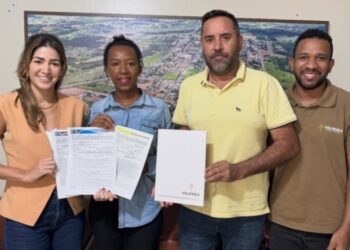 Prefeito Weliton recebe empresa Valenza para tratar de possíveis investimentos