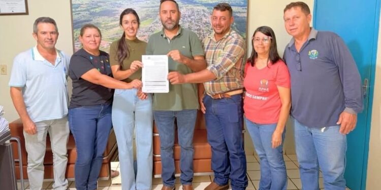 Termo firmado pela Prefeitura garante recursos para APAE de Alcinópolis