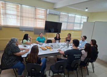 Rede de proteção de Camapuã debate acolhimento familiar em reunião mensal