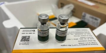 Costa Rica inicia vacinação contra dengue para equipes da atenção básica com 86 doses