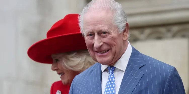 Rei Charles III fará visita aos EUA a convite de Trump em abril