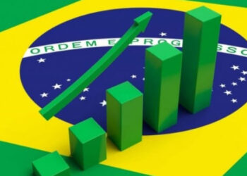 Economia brasileira mantém crescimento, mas ritmo desacelera