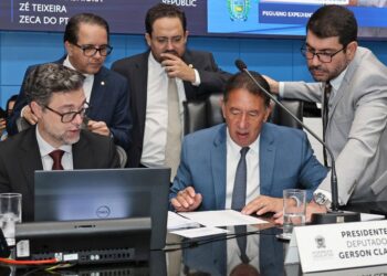 Dia Estadual da Advocacia e entrega de título são aprovados   Veja mais no site da ALEMS