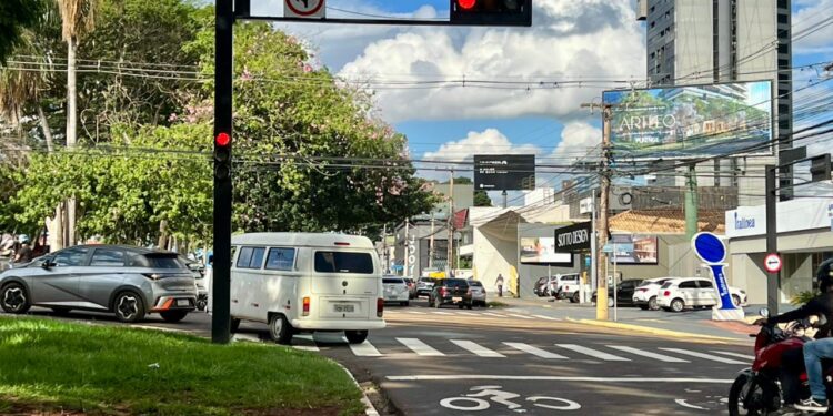 Mudanças no trânsito da Afonso Pena começam segunda-feira (13) Novo reordenamento viário promete reduzir congestionamentos e melhorar a fluidez em Campo Grande