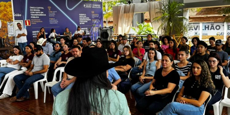 Curso na Expogrande ensina cuidados no nascimento de potros