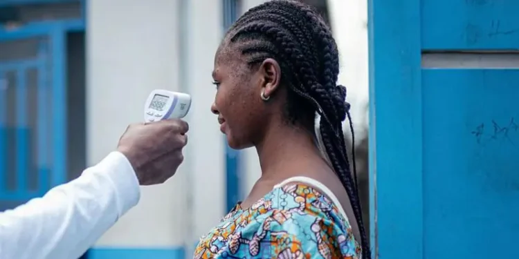 Ebola volta a preocupar África: OMS declara emergência internacional após novos surtos