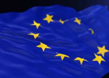 União Europeia reduz previsão de crescimento e alerta para inflação mais alta após choque de energia