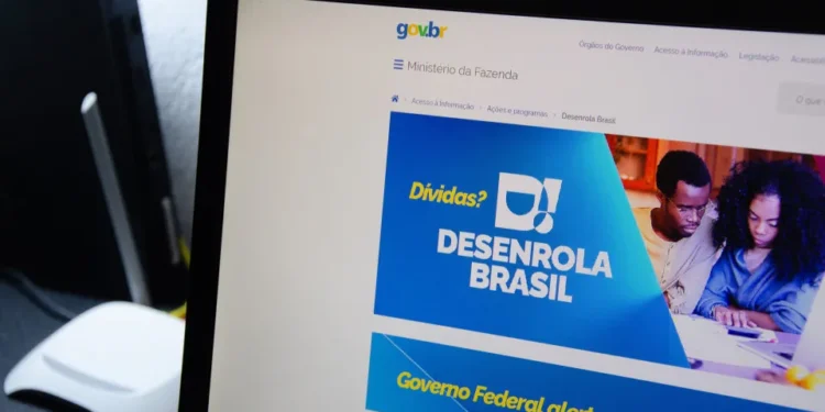 Consignado do INSS e saque do FGTS: o que muda para aposentados com o Desenrola 2.0?