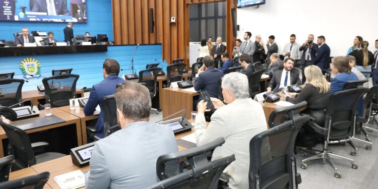 ALEMS vota redação final de projeto que cria diretrizes para promoção da saúde nas escolas de MS